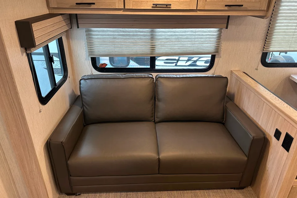 GM's Cruiser RV Shadow Cruiser 277BHS Travel Trailer