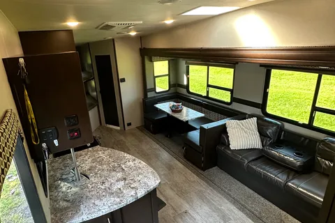 Sportsmen 281BHK Fifth Wheel