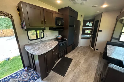 Sportsmen 281BHK Fifth Wheel