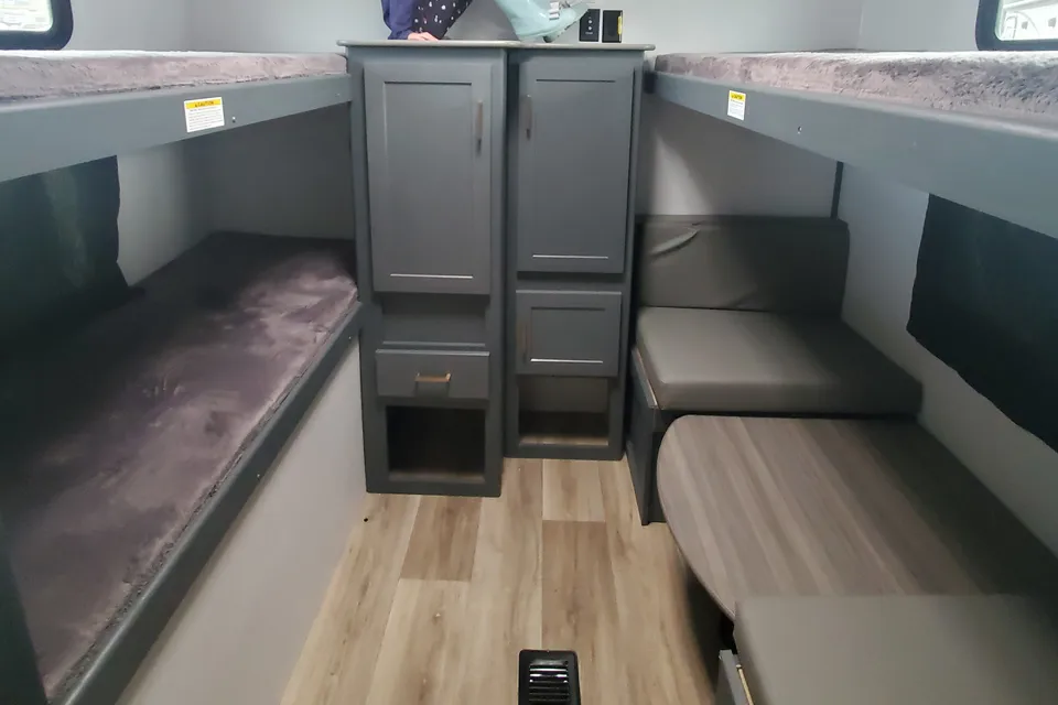 Gibbons Bullet 287QBS Travel Trailer