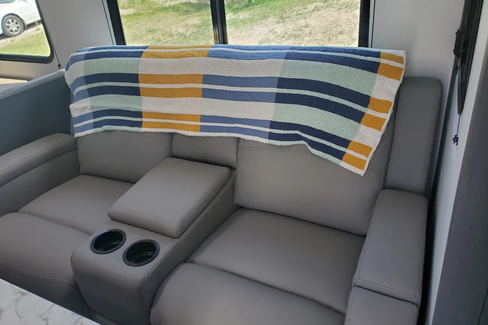 Gibbons Bullet 287QBS Travel Trailer