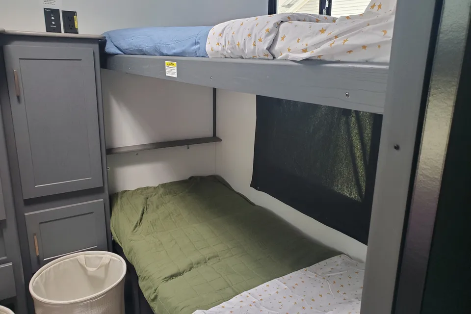 Gibbons Bullet 287QBS Travel Trailer