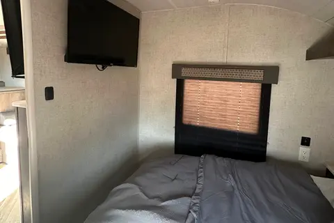 T-267 35' fully stocked Bunk house, great unit with the kids! turnkey package available