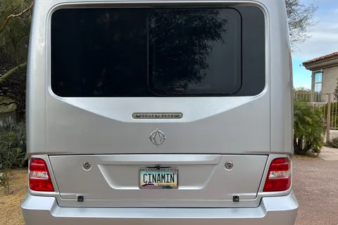 Vincent's Leisure Travel Vans 2019 Class B