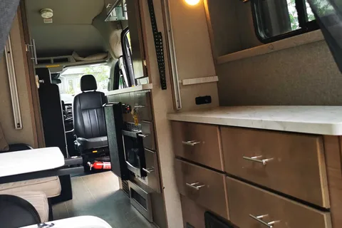 Emma 's 2021 Ford Transit 21ft  Campervan