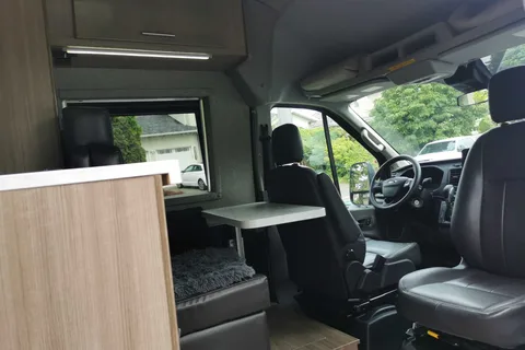 Emma 's 2021 Ford Transit 21ft  Campervan