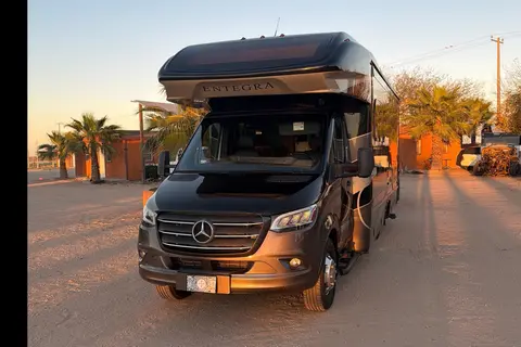 Conrad's Entegra Coach 24 Qwest L Class C