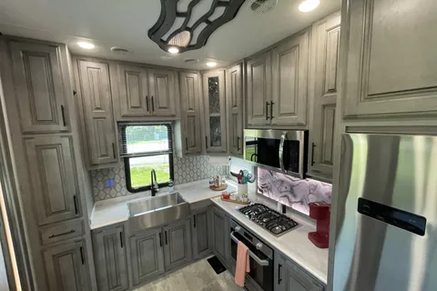 The Concord Chateau | Modern & Spacious
