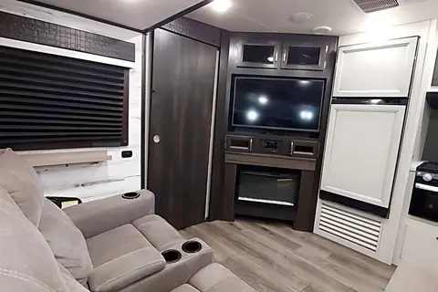 Fireside RV's 2021 Jayco White Hawk 27RB - LMI1125