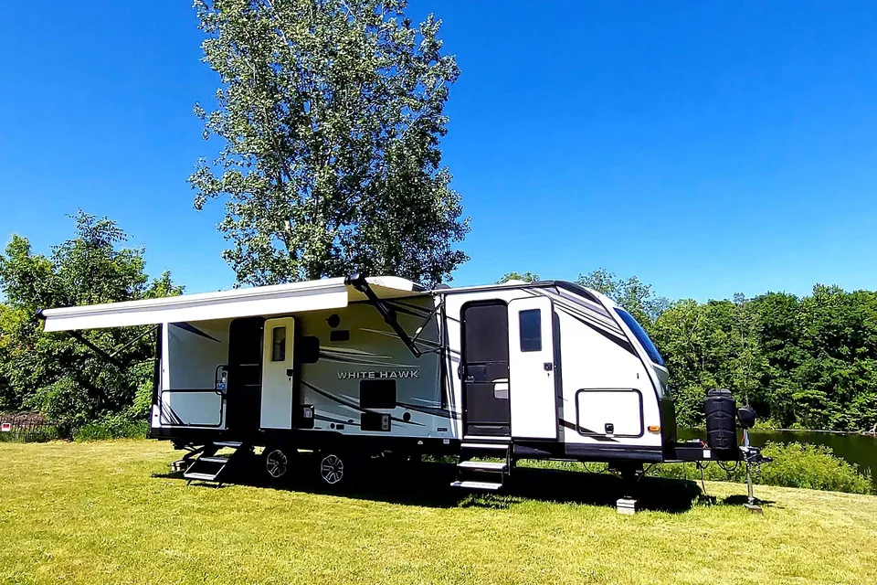 Fireside RV's 2021 Jayco White Hawk 27RB - LMI1125