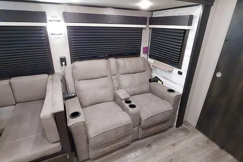 Fireside RV's 2021 Jayco White Hawk 27RB - LMI1125