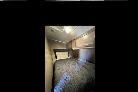 David's Pacific Coachworks Blaze'n Toy Hauler