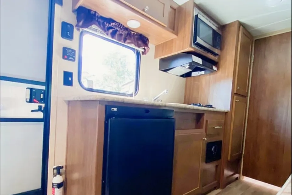 Apen Trail Adventures-Family Trailer *SUV towable*