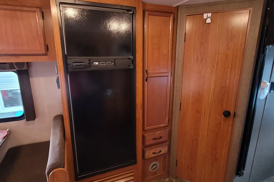 T&T's Starcraft Launch Ultralight Travel Trailer