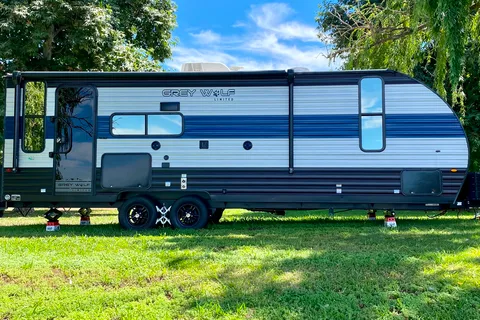 2023 Cherokee Grey Wolf 23MK
