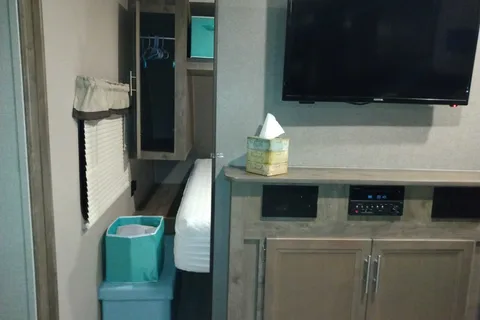 Laura Leigh 2020 Forest River Aurora 26BHS Aurora  Travel Trailer