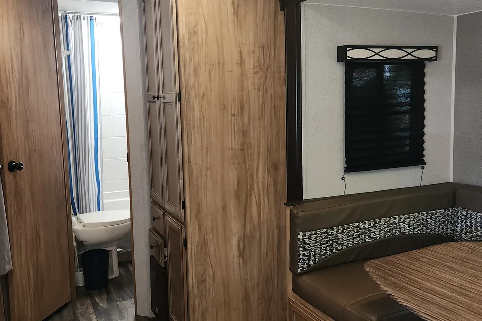 Marie-Eve Coachmen Freedom Express Roulotte