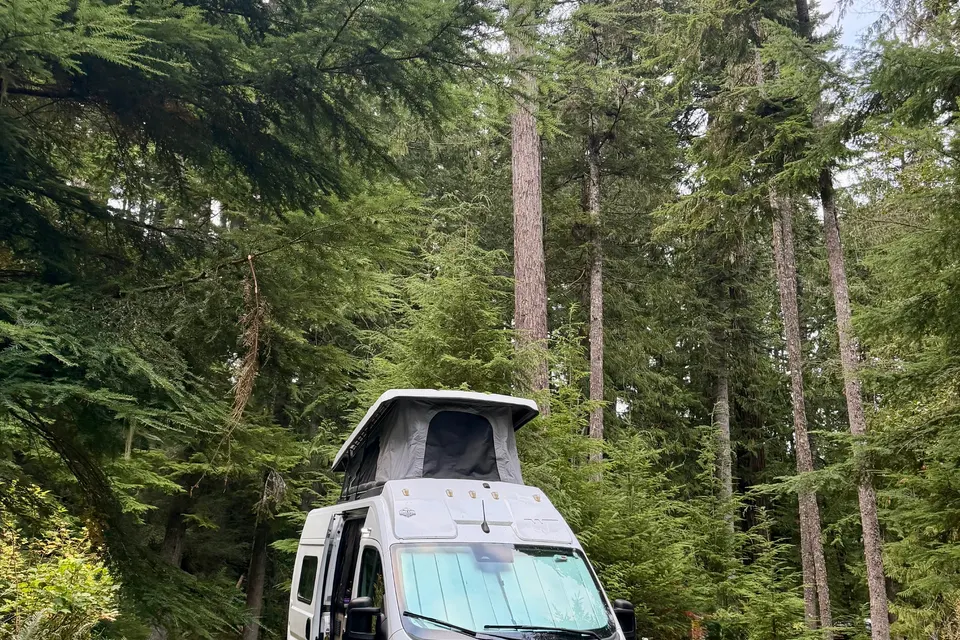2025 Winnebago Solis | WINTER READY | Sleeps 5 | Pop-Top | Seattle