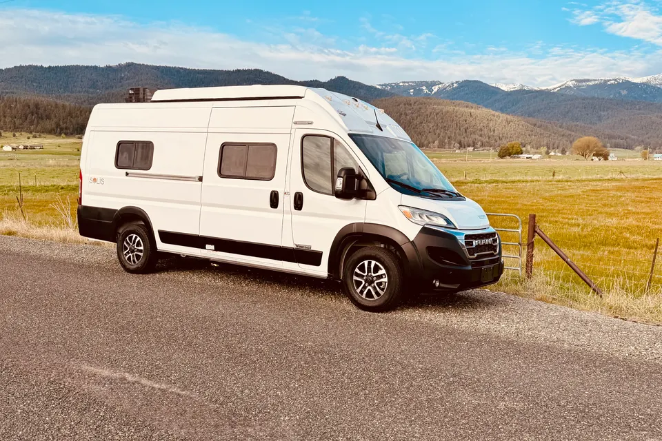2025 Winnebago Solis | WINTER READY | Sleeps 5 | Pop-Top | Seattle