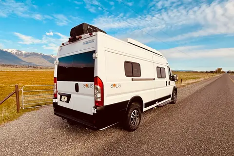 2025 Winnebago Solis | WINTER READY | Sleeps 5 | Pop-Top | Seattle