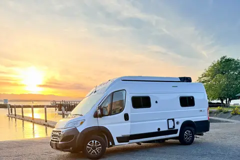 2025 Winnebago Solis | WINTER READY | Sleeps 5 | Pop-Top | Seattle