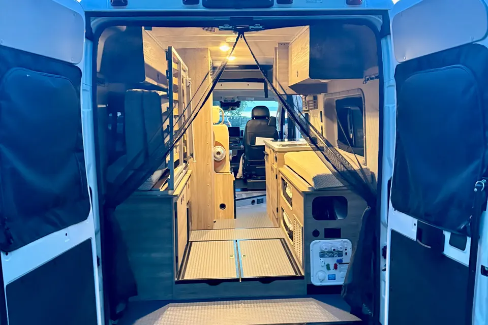 2025 Winnebago Solis | WINTER READY | Sleeps 5 | Pop-Top | Seattle
