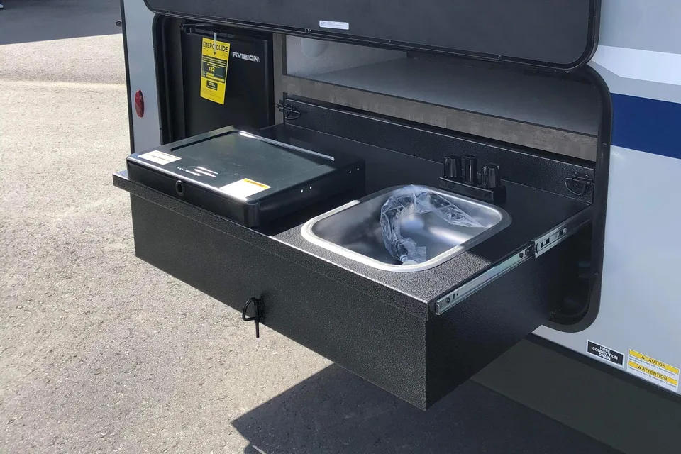 Jen's Sport Trek 270 VBH Travel Trailer