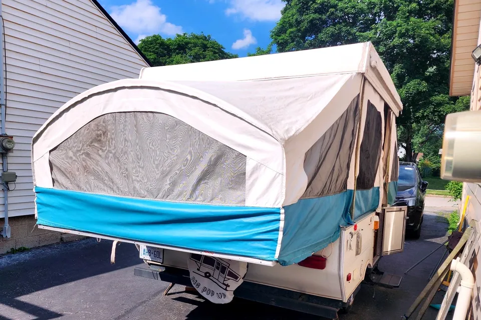 The Hideaway Pop-up Camper ( Please read description)