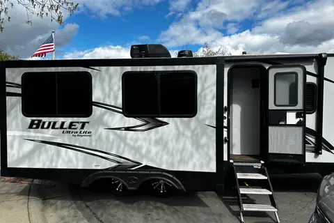 Good Times Await! - 26' Keystone Bullet - Delivery Available - Half Ton Towable