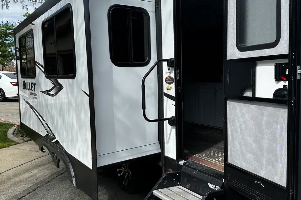 Good Times Await! - 26' Keystone Bullet - Delivery Available - Half Ton Towable