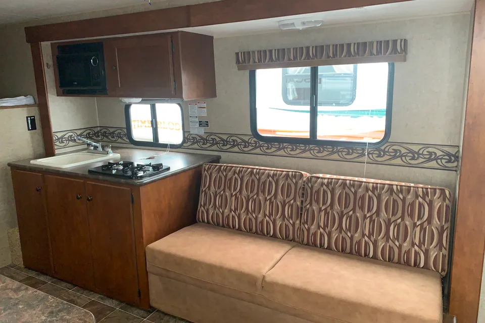 27’ VH Travel Trailer