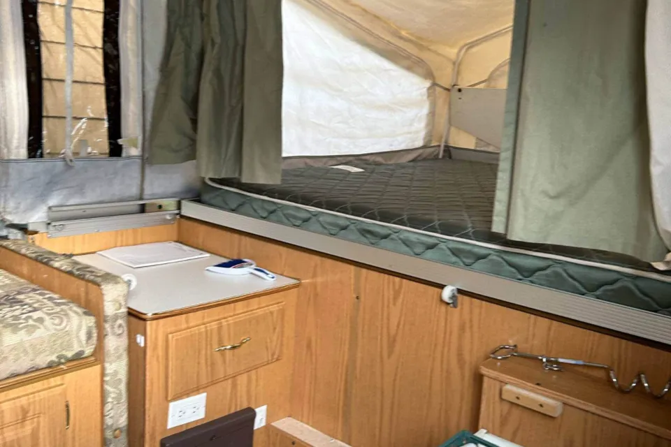 Marie's Flagstaff 425D Tent Trailer