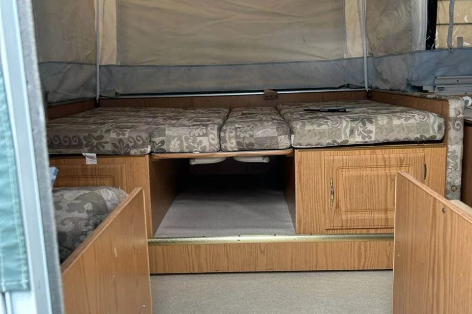 Marie's Flagstaff 425D Tent Trailer