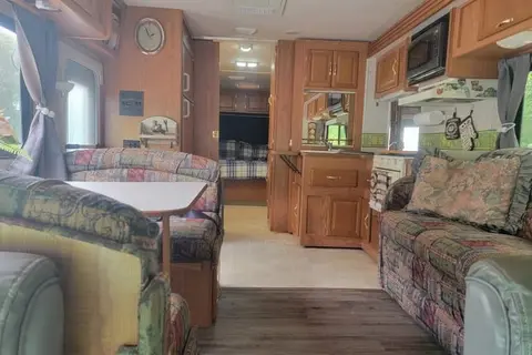 GBA Leisure Coachmen Santara 316KS Class C