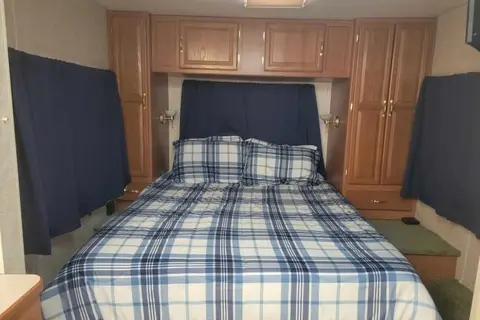 GBA Leisure Coachmen Santara 316KS Class C