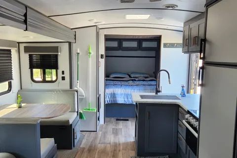 lauren's RV Cottage