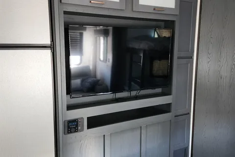lauren's RV Cottage