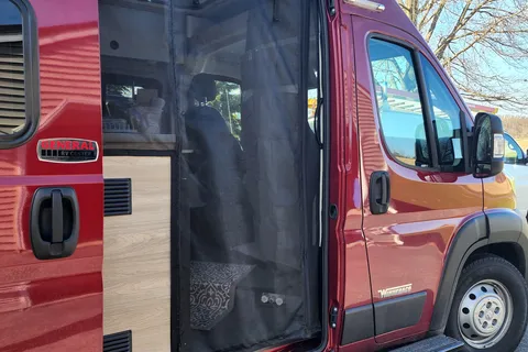 Vandalf the Red - Winnebago Solis 59P Class B