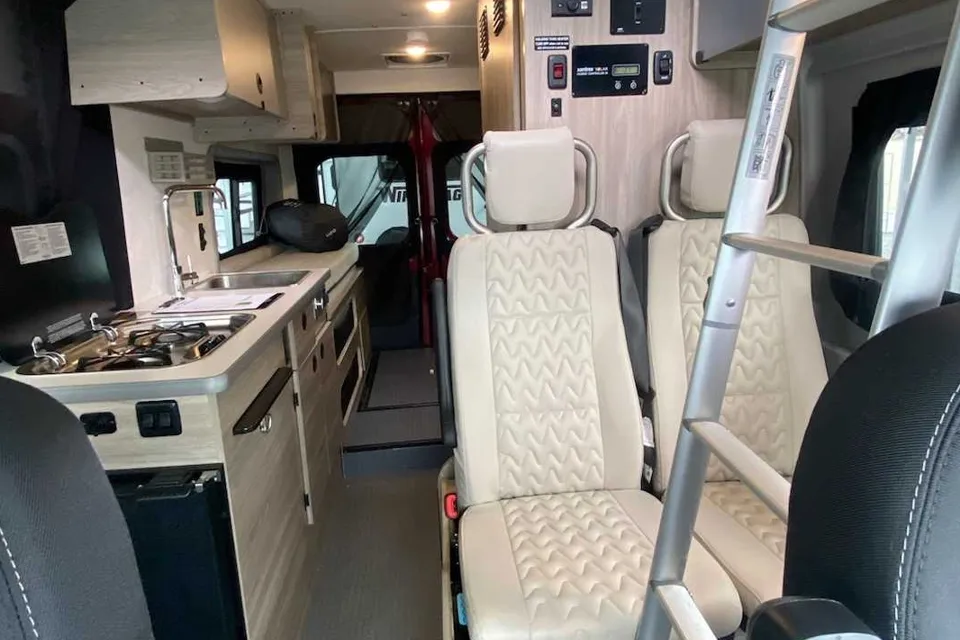 Vandalf the Red - Winnebago Solis 59P Class B