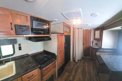 Home on Wheels – Family-Friendly RV Rental