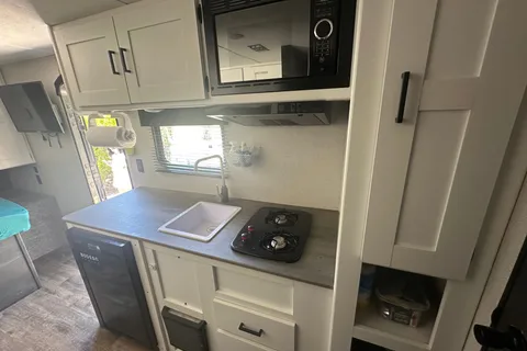 Jenni's Keystone Hideout Travel Trailer