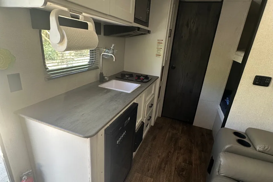 Jenni's Keystone Hideout Travel Trailer