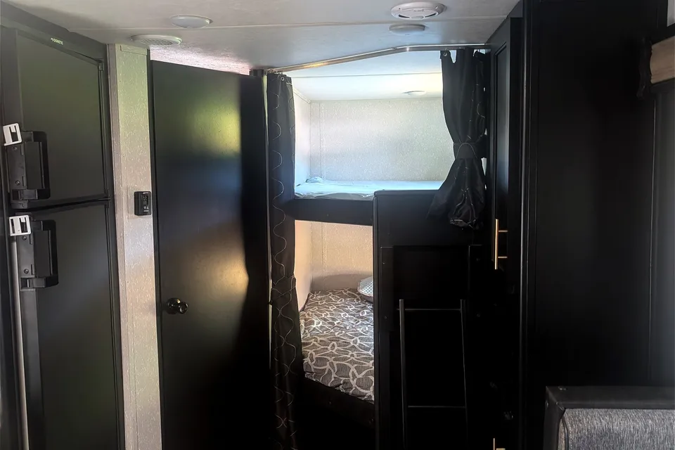 KB,s Grey wolf Travel Trailer