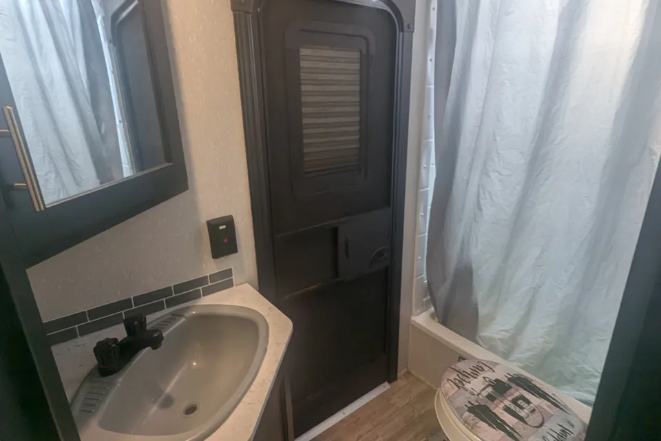 KB,s Grey wolf Travel Trailer