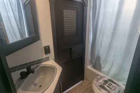 KB,s Grey wolf Travel Trailer