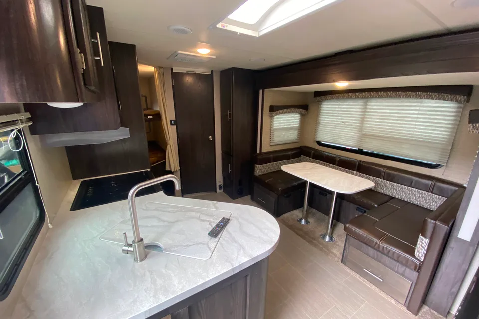 Dave & Hilary’s Dutchman Kodiak Ultralight  Travel Trailer