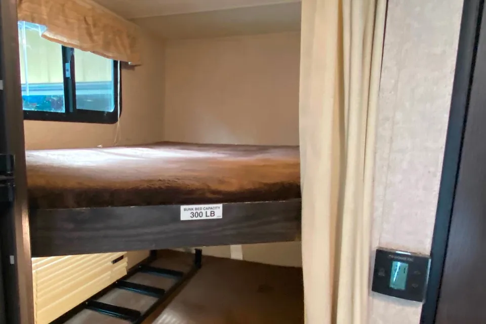 Dave & Hilary’s Dutchman Kodiak Ultralight  Travel Trailer