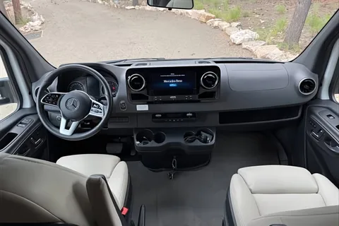 Leisure Travel Van Unity RL - PNW Glamping Easy for First Timers