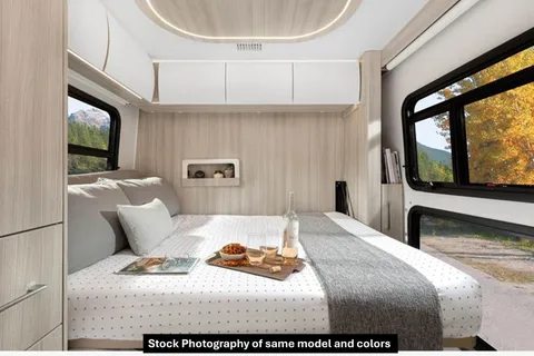 Leisure Travel Van Unity RL - PNW Glamping Easy for First Timers