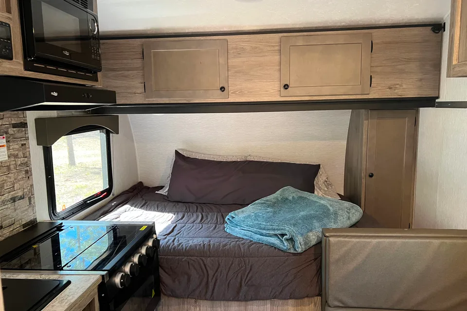 2024 Sunset Park RV Sun Lite Sport 16BH Travel Trailer